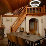 Les Barmes Apartment
