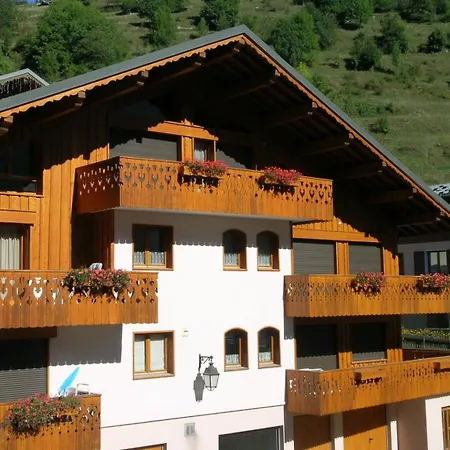Les Barmes Apartment